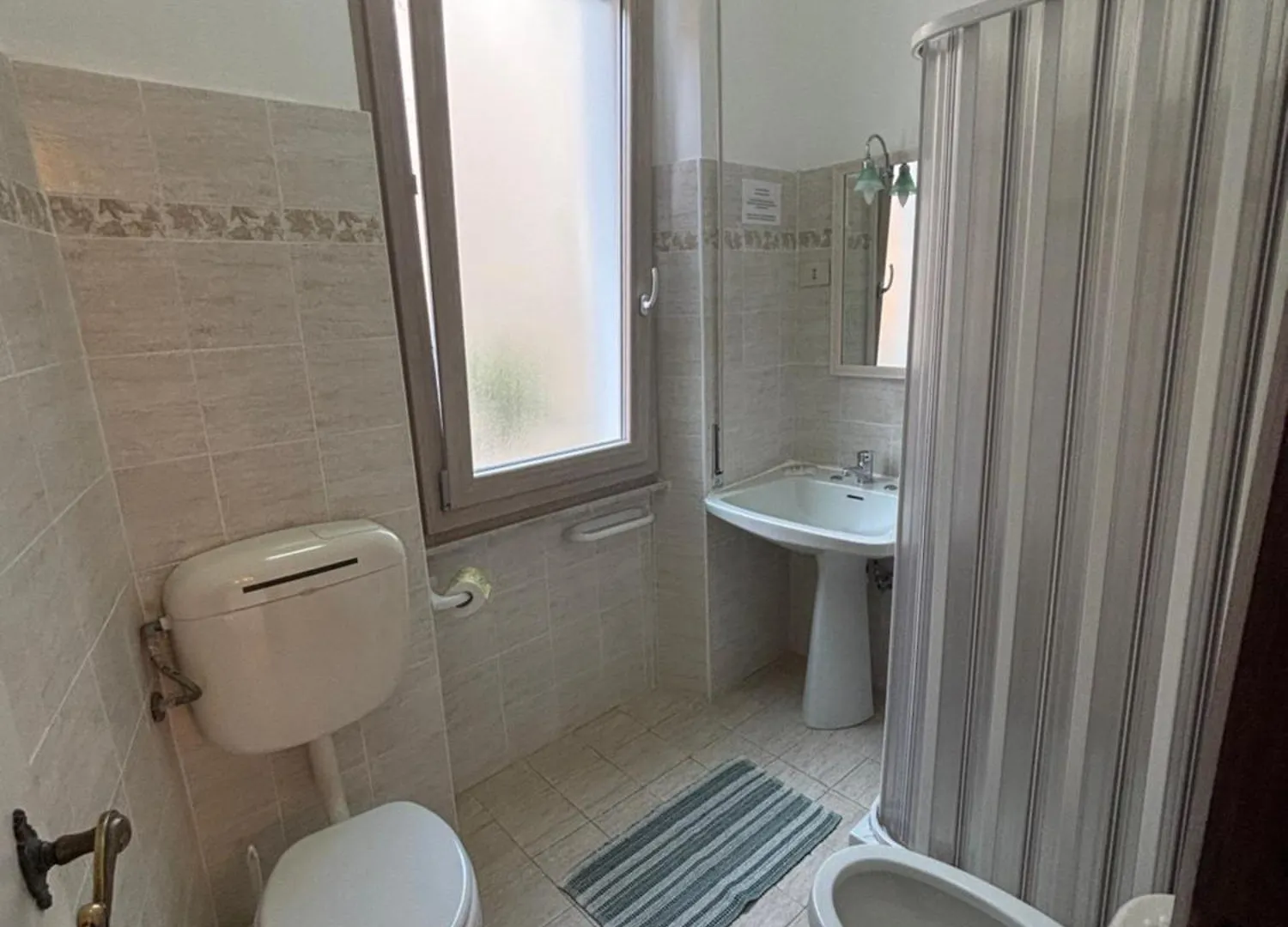 Regina Margherita Rooms Stanza Matrimoniale Con Bagno Privato La Maddalena  La Maddalena (Sassari)