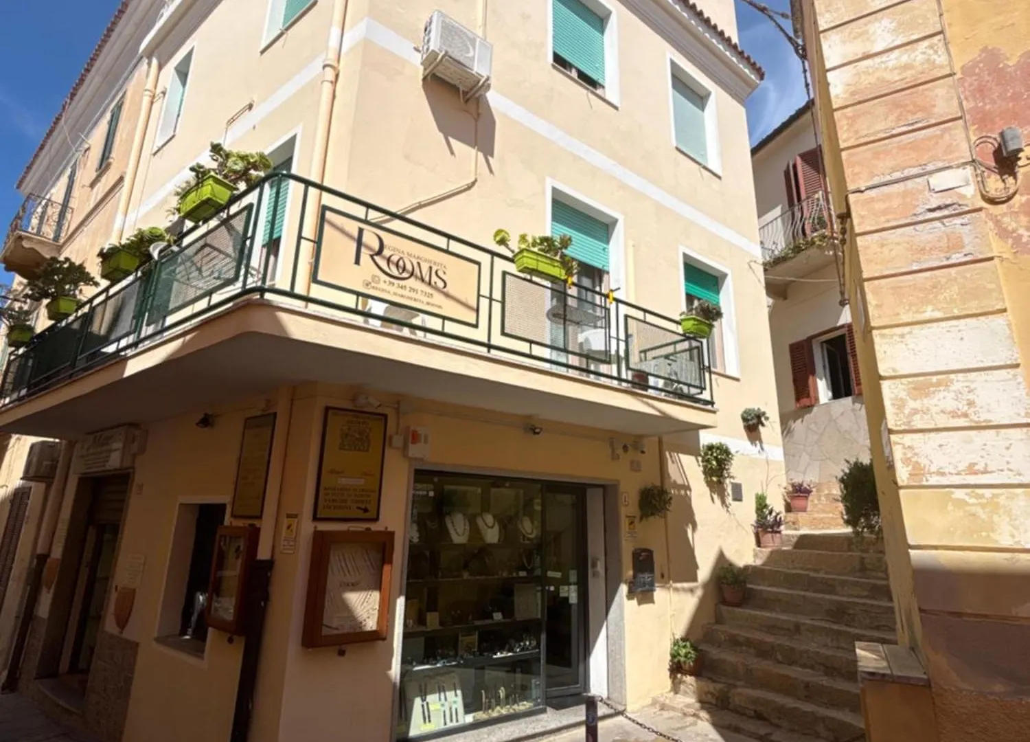 Regina Margherita Rooms Stanza Matrimoniale Con Bagno Privato 라마달레나 홈스테이
