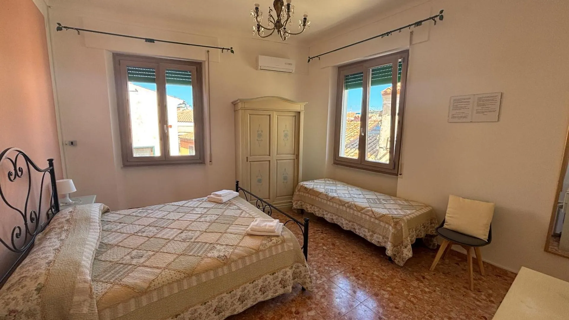 Regina Margherita Rooms Stanza Matrimoniale Con Bagno Privato La Maddalena  0*, La Maddalena (Sassari) Włochy